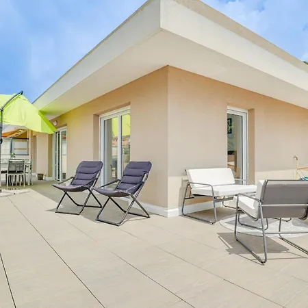 Spacieux Rooftop Parking, Terrasse Ensoleillee Menton Exterior foto