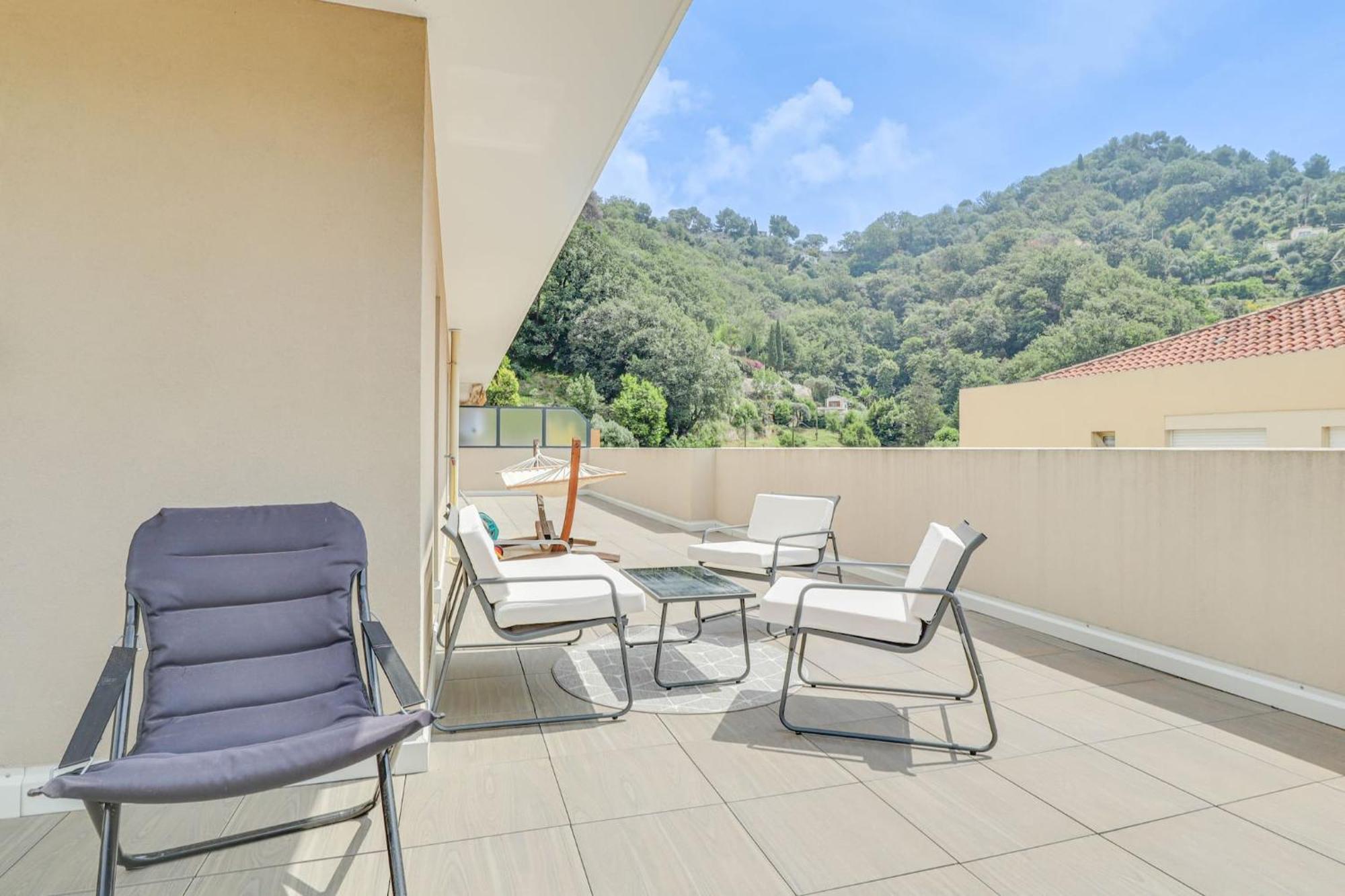 Spacieux Rooftop Parking, Terrasse Ensoleillee Apartamento